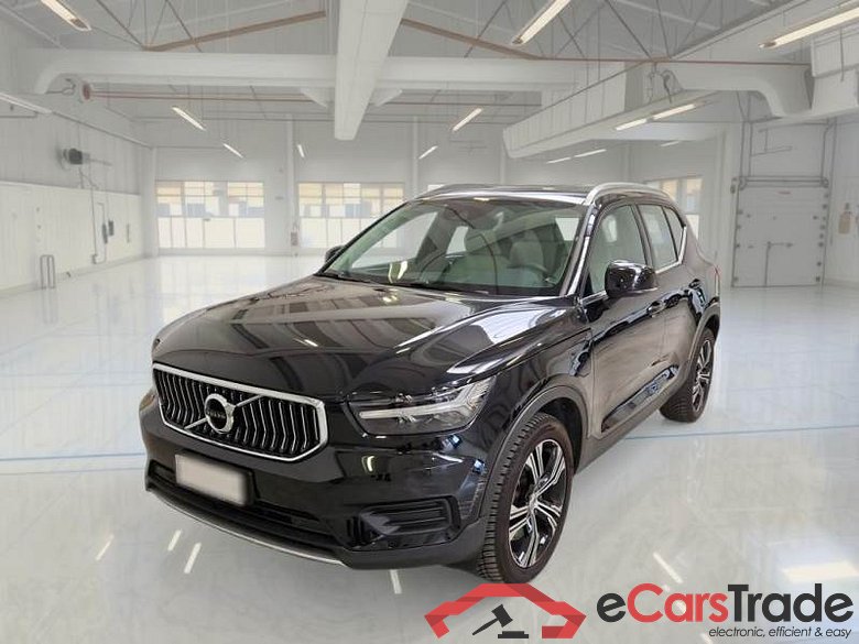 VOLVO XC40 / 2017 / 5P / SUV T4 PLUG-IN HYBRID AUTO RECHARGE INSCR. #1