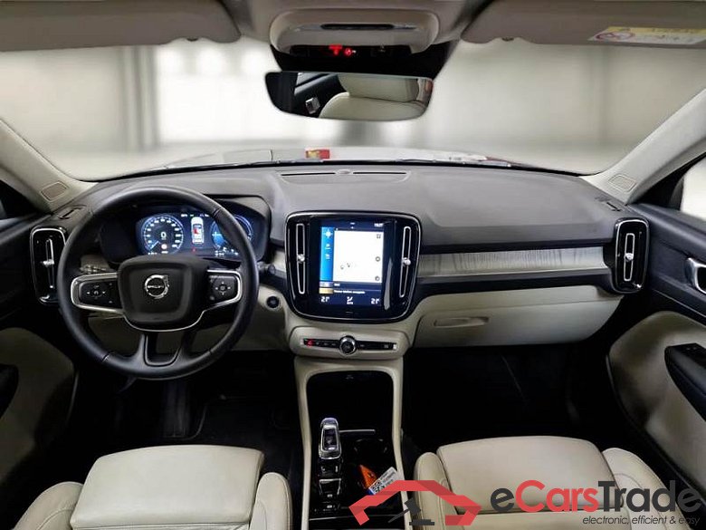 VOLVO XC40 / 2017 / 5P / SUV T4 PLUG-IN HYBRID AUTO RECHARGE INSCR. #3