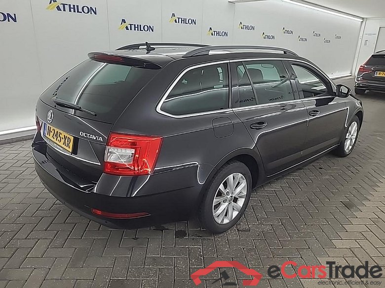 SKODA Octavia Combi 1.5 TSI Greentech Business Edition DSG 5D 11 Uitl. #3