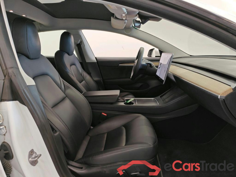 Tesla Model 3 Standard Range Plus RWD 4d #3