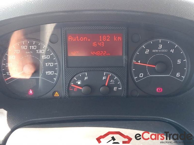 PEUGEOT BOXER / 2014 / 4P / FURGONE 333 L2H2 2.2 BLUEHDI 140CV SeS #4