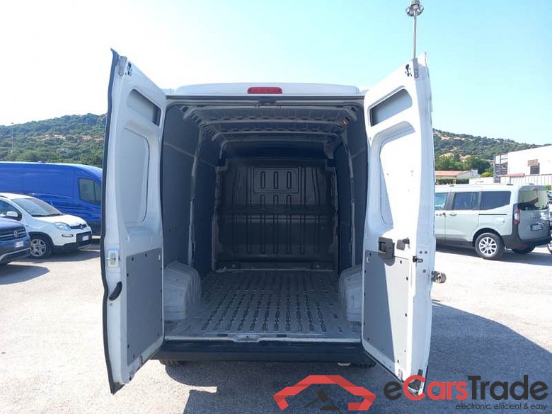 PEUGEOT BOXER / 2014 / 4P / FURGONE 333 L2H2 2.2 BLUEHDI 140CV SeS #5