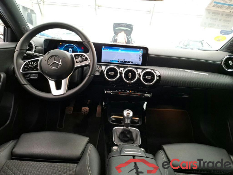 MERCEDES-BENZ Classe A Compact / 2018 / 5P / Berline A 180 d Business Line #5