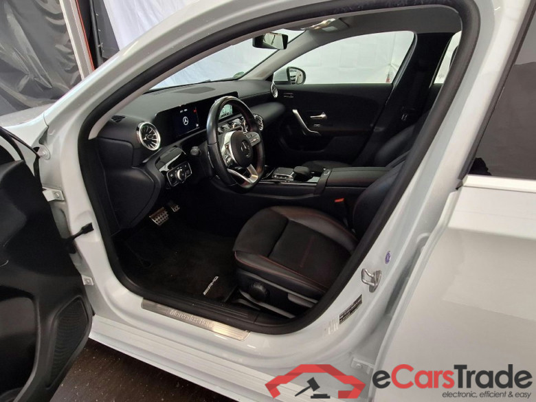 MERCEDES-BENZ A-Klasse A 180 d 7G-DCT AMG Line 5d 85kW #4