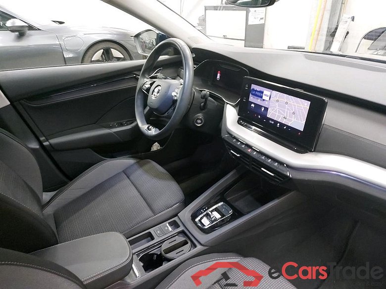 SKODA - SKO OCTAVIA COMBI 1.0 TSI eTec 110PK DSG7 Clever With Climatic & Navigation & Heated Seats & Cruise Control & Front & Rear Park Sensors  * PETROL * #3