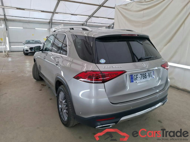 MERCEDES-BENZ GLE / 2019 / 5P / SUV GLE 300 d 4MATIC Avantgarde Line #2
