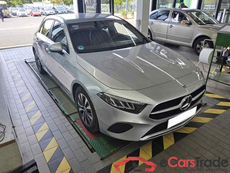 Mercedes-Benz A (BM 177)(03.2018->) DE - LimS5 A 200 EU6d, (Facelift) 2022 - 2024 #2