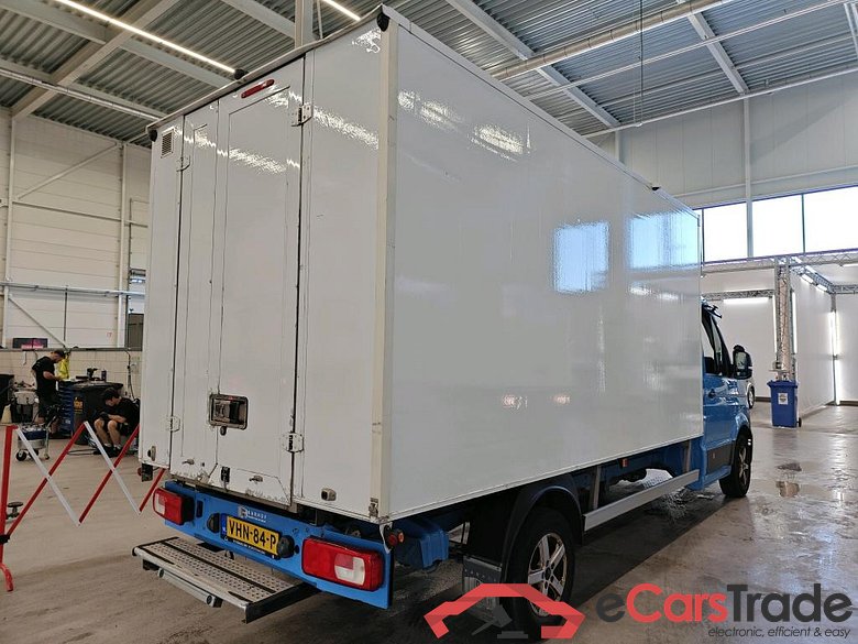 Volkswagen Crafter 35 2.0TDI 75kW L4 FWD Gesloten Laadbak #2