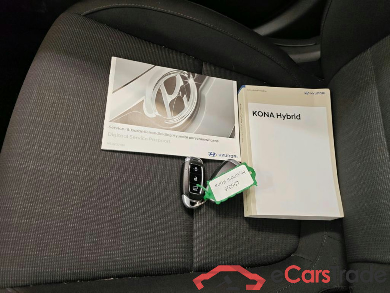 Hyundai KONA 1.6 GDI HEV Fashion 5d #4