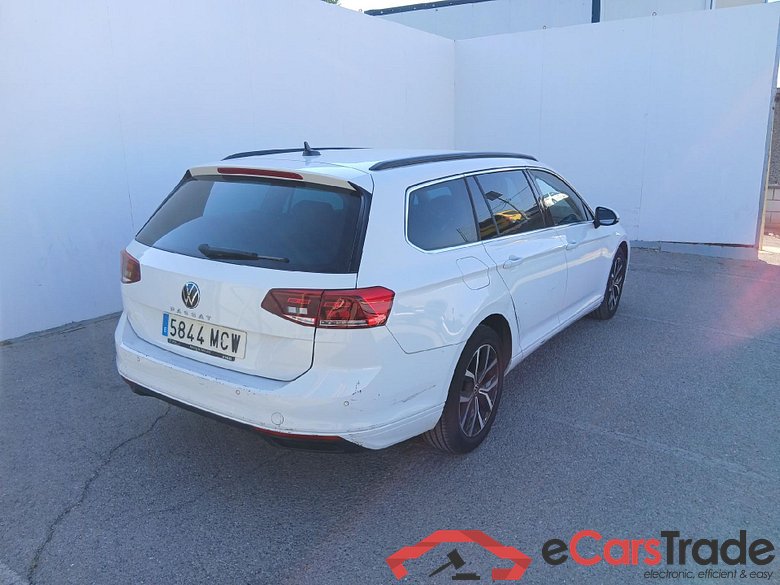 VOLKSWAGEN Passat / 2019 / 5P / familiar Variant Executive 2.0 TDI 110kW DSG #2