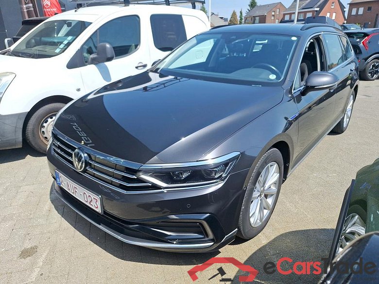 VOLKSWAGEN PASSAT VARIANT 1.4 TSI MSQ VARIANT GTE BUSINESS #1