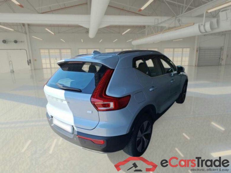 VOLVO XC40 / 2017 / 5P / SUV T5 PLUG-IN HYBRID RECH INSCRIP EXPR MY21 #2