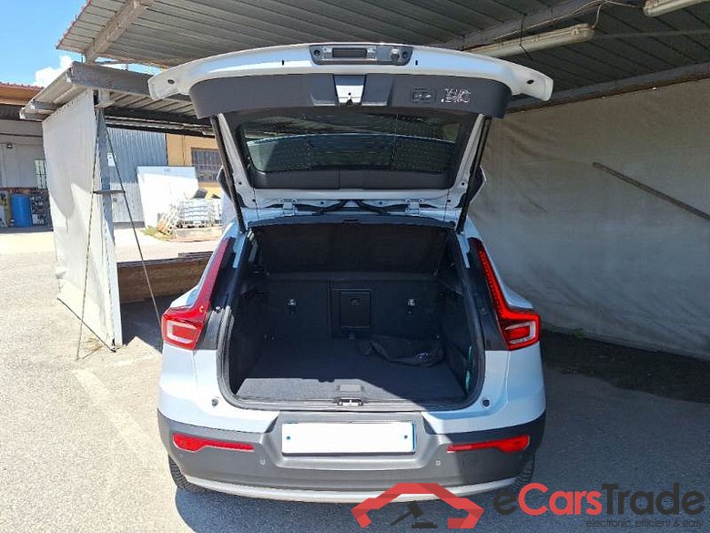 VOLVO XC40 / 2017 / 5P / SUV T5 PLUG-IN HYBRID RECH INSCRIP EXPR MY21 #5