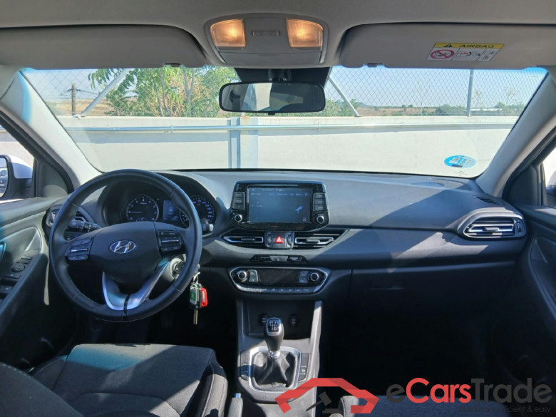 HYUNDAI i30 / 2020 / 5P / berlina con portón 1.0 TGDI 48V Klass #3