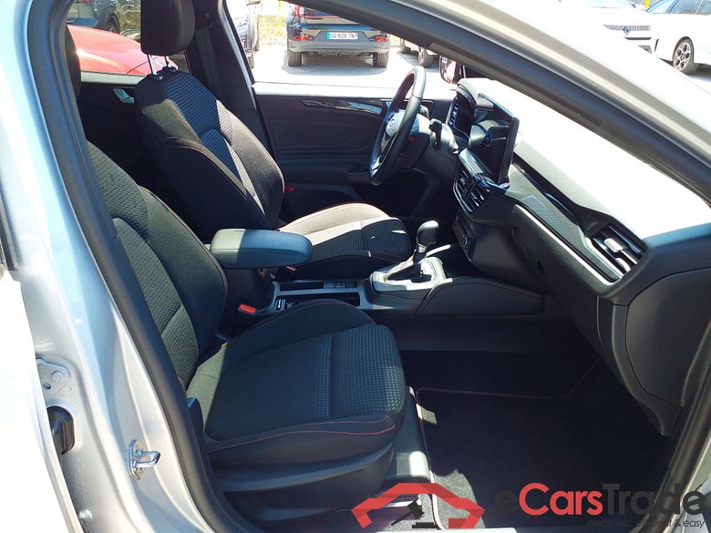 FORD Focus FORD Focus SW 1.0 Ecoboost ST-LINE X 1.0 EcoBoost Hybrid 155 ch S&S (mHEV) Powershift +  winter pack + toit panoramic #5