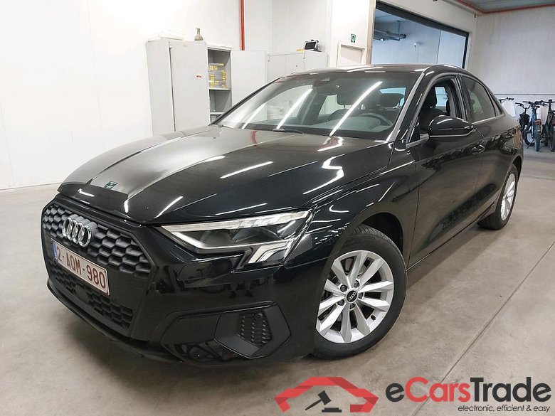 AUDI - AUD A3 BERLINE 30 TDi 116PK S-Tronic Business Edition Pack Business & LED & Park Assistant With Sensors Front & Rear