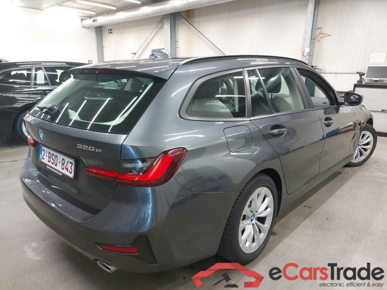 BMW - BMW 3 TOURING 320e 204PK Business Edition With Heated Vernasca Sport Seats & Driving Assistant Pack & Parking Assistant Pack    * HYBRID * #2