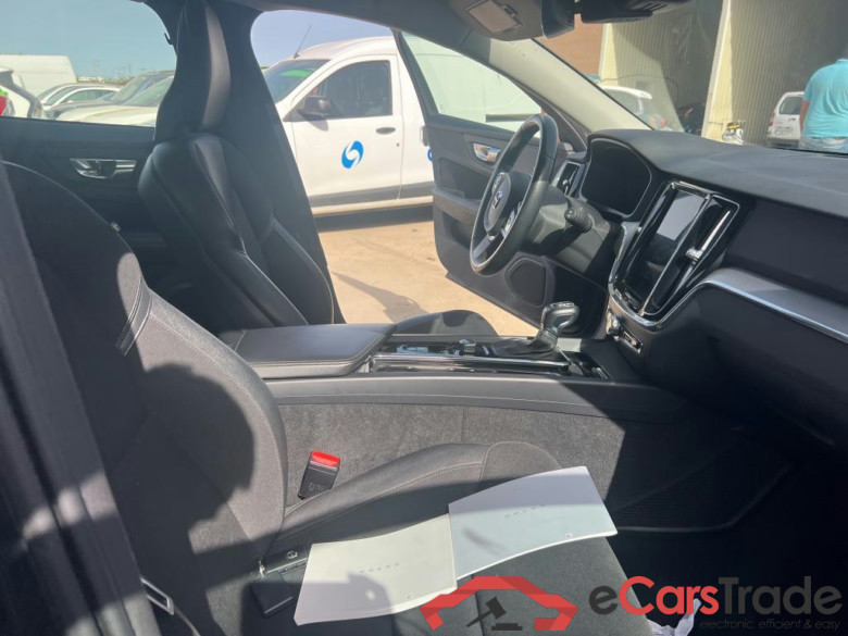VOLVO V60 Cross Country / 2018 / 5P / familiar 2.0 T5 AUTO #6