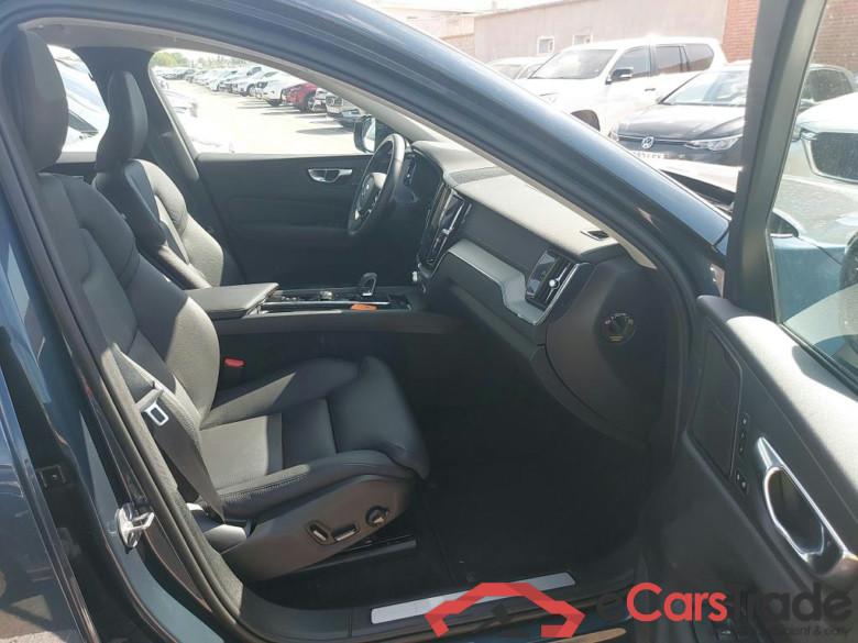VOLVO XC60 / 2017 / 5P / todoterreno 2.0 T6 AWD Recharge Ultimate Dark Auto #6
