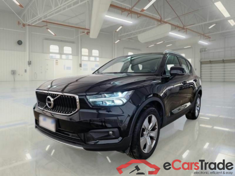 VOLVO XC40 / 2017 / 5P / SUV T3 AUTOMATICO MOMENTUM PRO #1