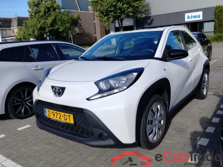 TOYOTA Aygo X 1.0 VVT-i MT Play #1