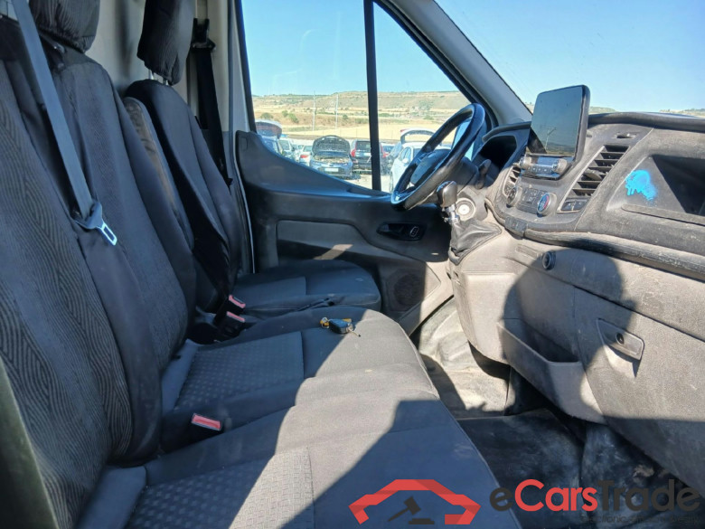 FORD Transit / 2013 / 4P / furgón 310 96kW L2H2 Van Trend FWD MHEV #6