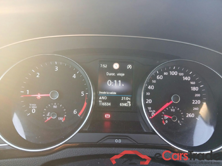 VOLKSWAGEN Passat / 2019 / 4P / sedán Executive 2.0 TDI 110kW (150CV) #4