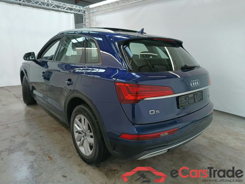 AUDI Q5 - 2021 50 TFSIe Quattro PHEV S tronic 5d #3