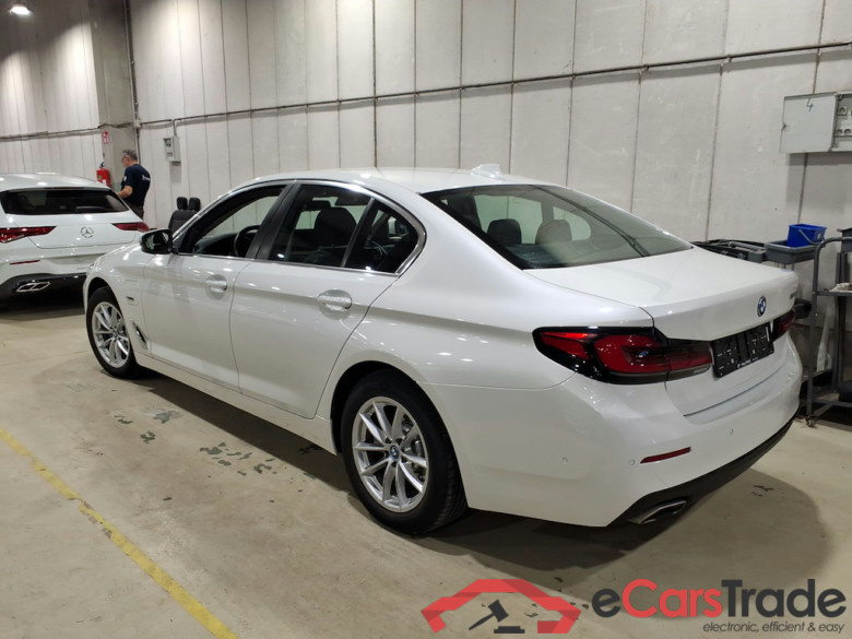 BMW 5 SERIES BERLINE 2.0 520E AUTO #2