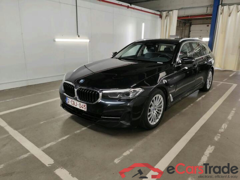BMW 5 Reeks Touring 5 Reeks Touring 530e Auto (PHEV) 215kW/292pk  5D/P Auto-8 #1