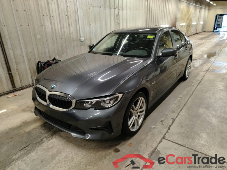 BMW 3er 320e Aut. Advantage 4d 120kW #1