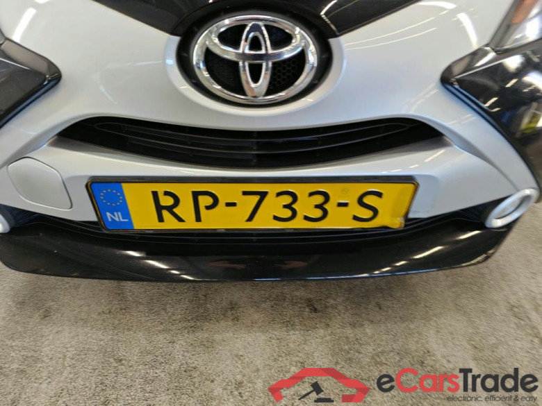 Toyota Aygo 1.0 VVT-i x-play 5d #5
