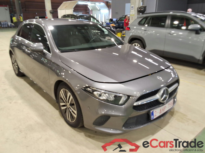 Mercedes A 180d Progressive Aut. LED Widescreen Ambient Navi Sport-Leather KeylessGo Camera Klima PDC ... #2
