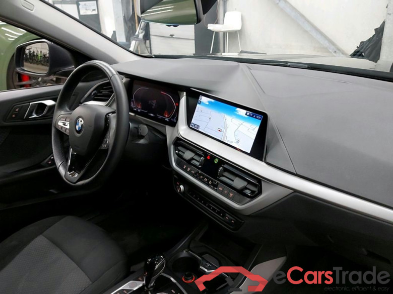 BMW - BMW 1 HATCH 118iA 136PK Advantage Pack Business & Comfort Access & Parking Assistant Pack  * PETROL * #3
