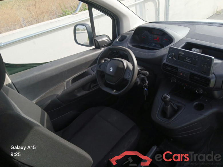 PEUGEOT Partner / 2018 / 3P / furgón derivado de turismo Pro Standard 600kg BlueHDi 73kW (AC) #3