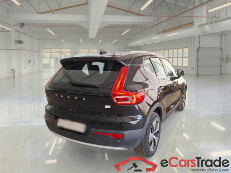 VOLVO XC40 / 2021 / 5P / FUORISTRADA T4 RECHARGE PLUG-IN AUTO CORE N1 #2