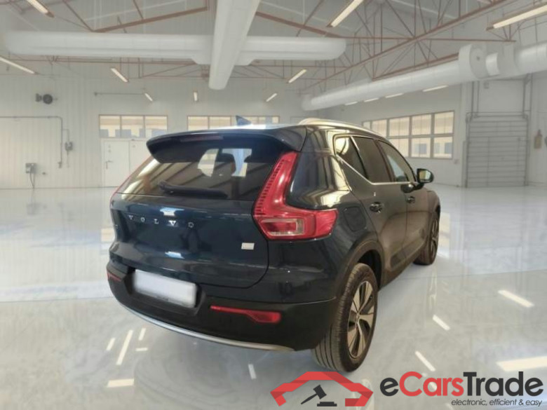 VOLVO XC40 / 2017 / 5P / SUV T5 PLUG-IN HYBRID AUTO RECH INSCRIP EXPR #2