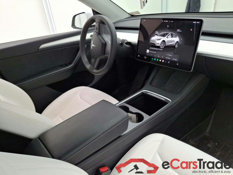 Tesla Model Y Long Range Dual Motor Autopilo #3