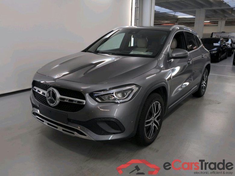 MERCEDES-BENZ GLA 1.3 GLA 250 E DCT BUSINESS SOLUTION