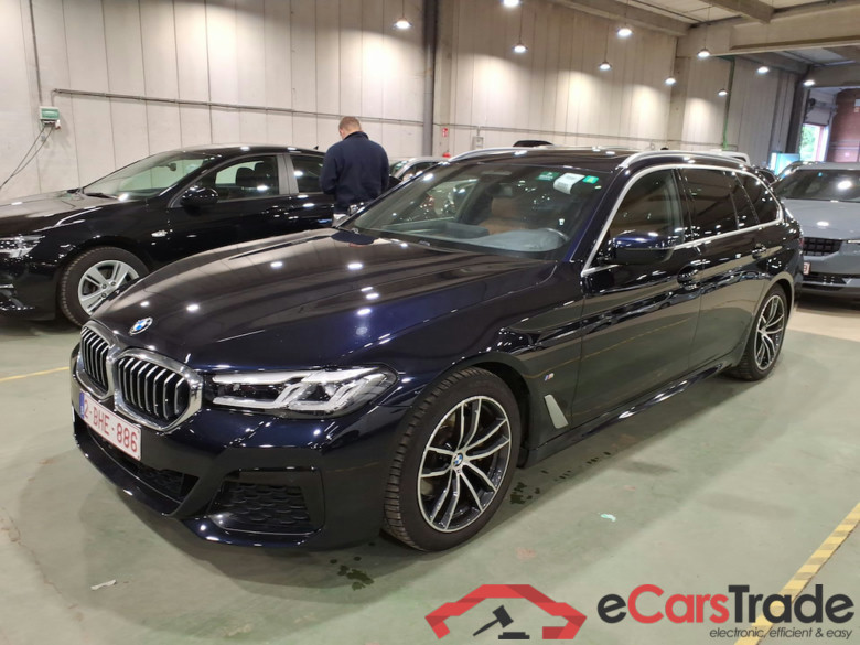 BMW 5 TOURING - 2020 520iA MHEV #1
