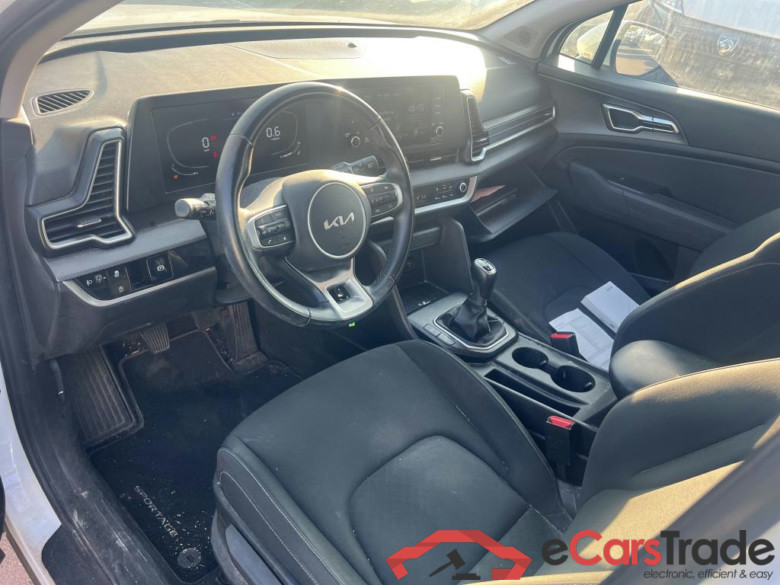 KIA Sportage / 2022 / 5P / todoterreno 1.6 T-GDi 110kW (150CV) Concept 4x2 #3