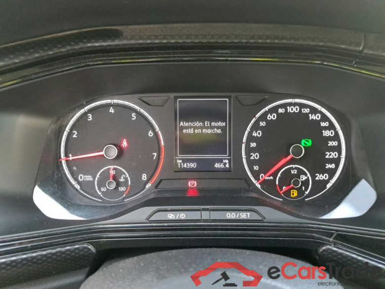 VOLKSWAGEN T-Cross / 2018 / 5P / todoterreno Advance 1.0 TSI 81kW (110CV) DSG (AC) #4
