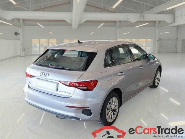 AUDI A3 / 2020 / 5P / BERLINA 40 TFSI E S TRONIC BUSINESS S.BACK #2