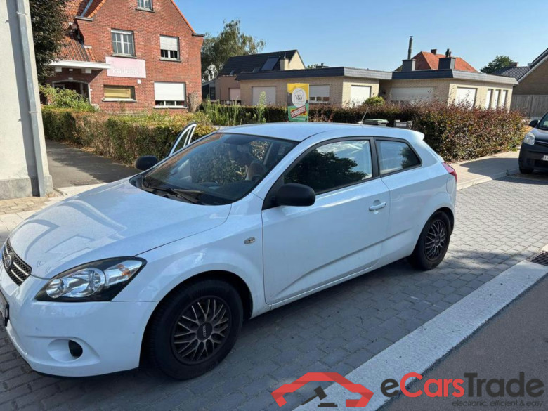 KIA Pro_Cee'd - 2010 Pro_Cee'd 1.4i EX ISG EcoDynamics #1