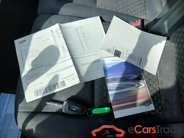 FORD Transit Custom / 2012 / 4P / furgón 340 L1 Van Trend Plug-in Hybrid 92,9 kW #5