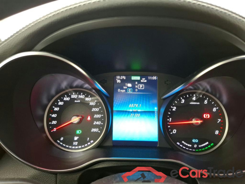 GLC Coupe / 2019 / 5P / Coupé GLC 300 e Business Line 4Matic #6