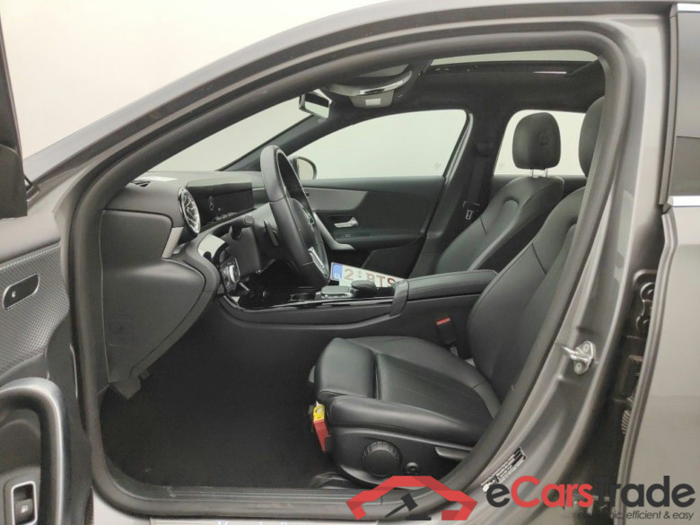 Mercedes-Benz A-Klasse A 250 e Business Solution 5d #3