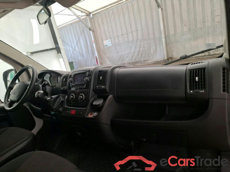 PEUGEOT Boxer / 2014 / 4P / Fourgon tôlé BlueHDi S&S 120 PREMIUM 330 L1H2 #5