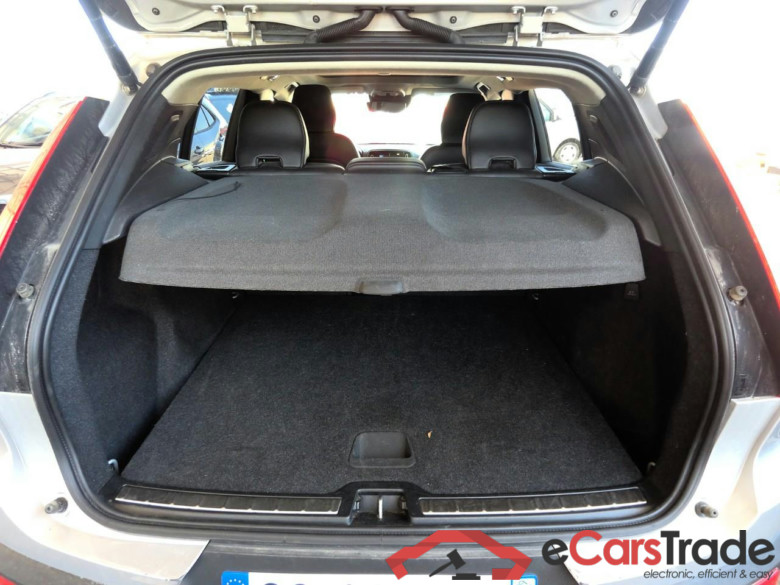 XC40 T5 PHEV UL CH CN #6