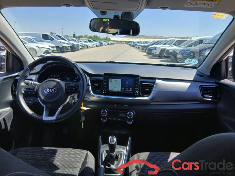 KIA Stonic / 2017 / 5P / todoterreno 1.0 T-GDi 74kW (100CV) Drive #3